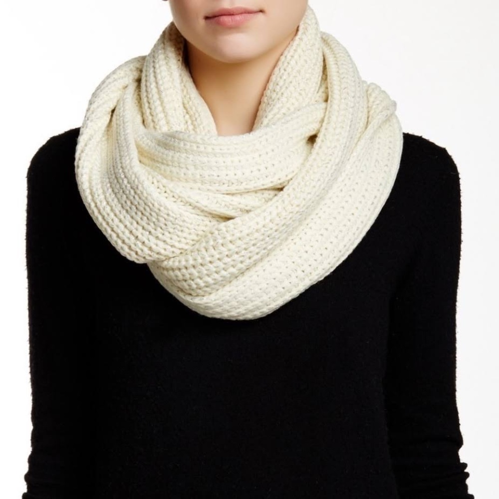 J Crew ivory chunky infinity scarf NWT